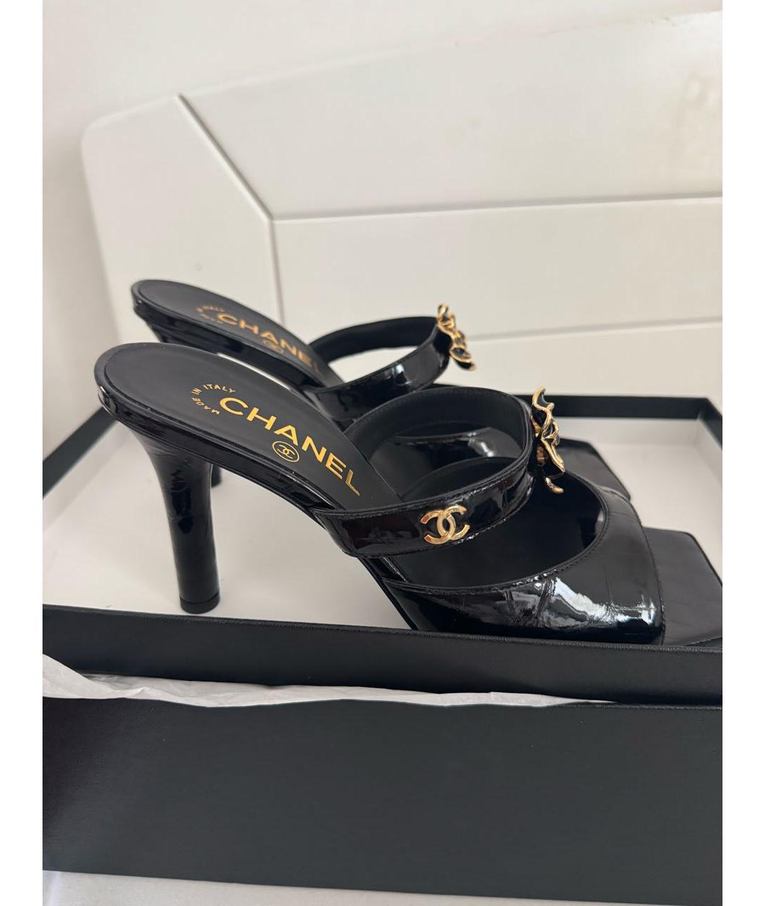 CHANEL Черные кожаные мюли, фото 4