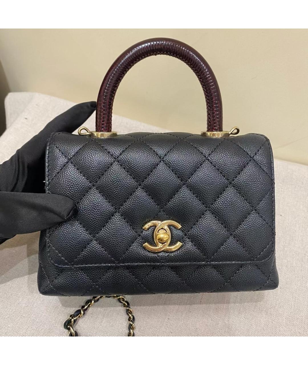 CHANEL Черная кожаная сумка с короткими ручками, фото 3