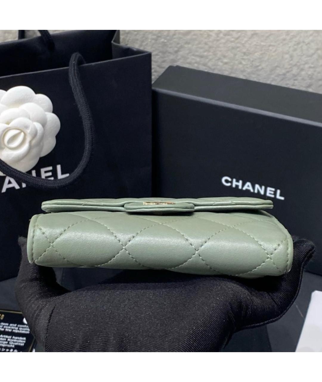 CHANEL Зеленый кожаный кардхолдер, фото 4