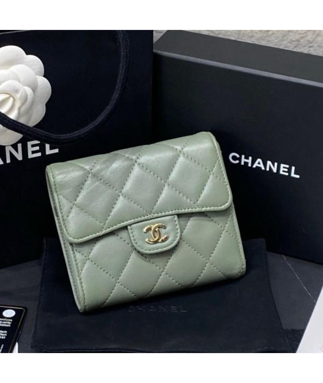 CHANEL Зеленый кожаный кардхолдер, фото 2