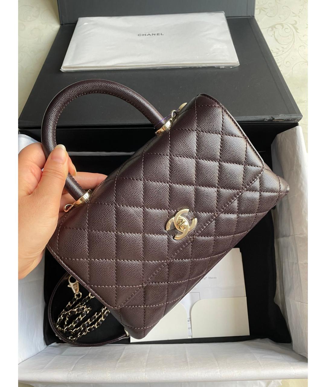 CHANEL Коричневая кожаная сумка тоут, фото 2