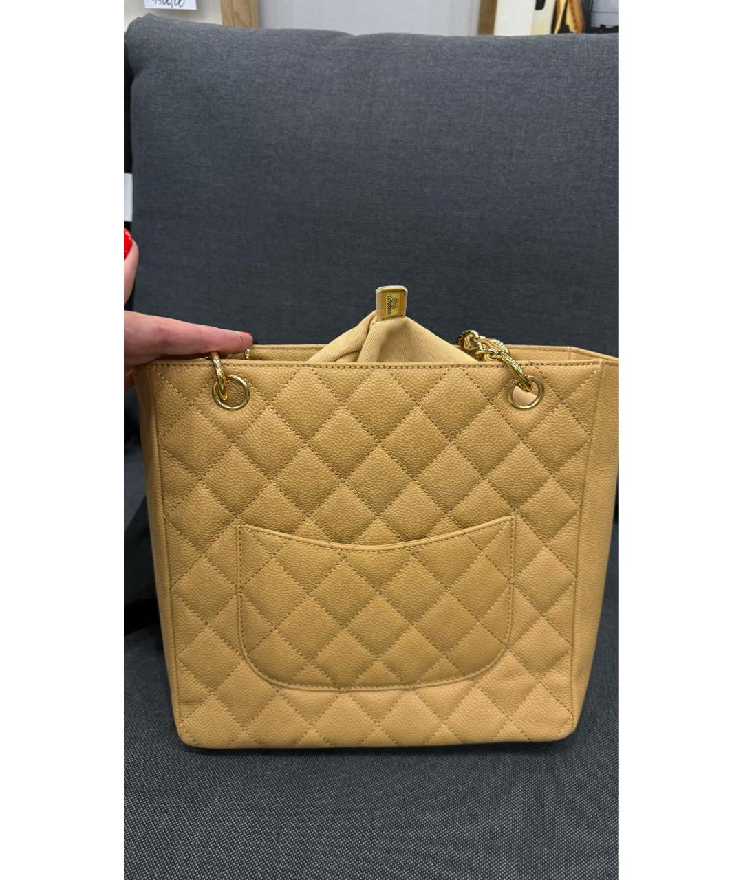 CHANEL Бежевая кожаная сумка тоут, фото 6