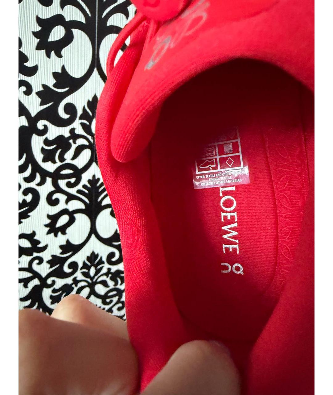LOEWE Красные кроссовки из экзотической кожи, фото 5