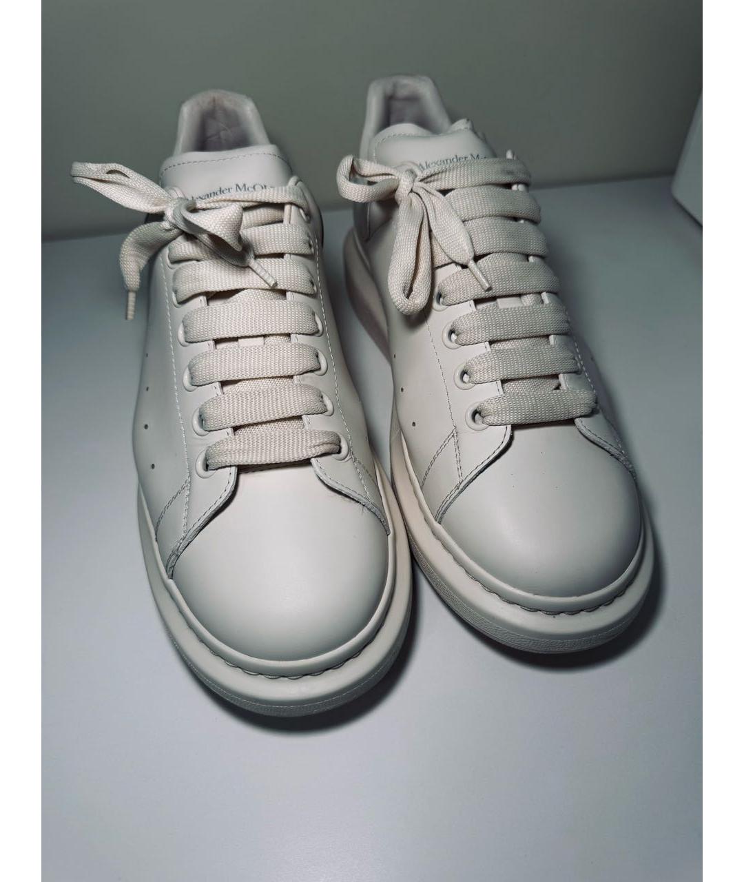 ALEXANDER MCQUEEN Бежевые кожаные низкие кроссовки / кеды, фото 2
