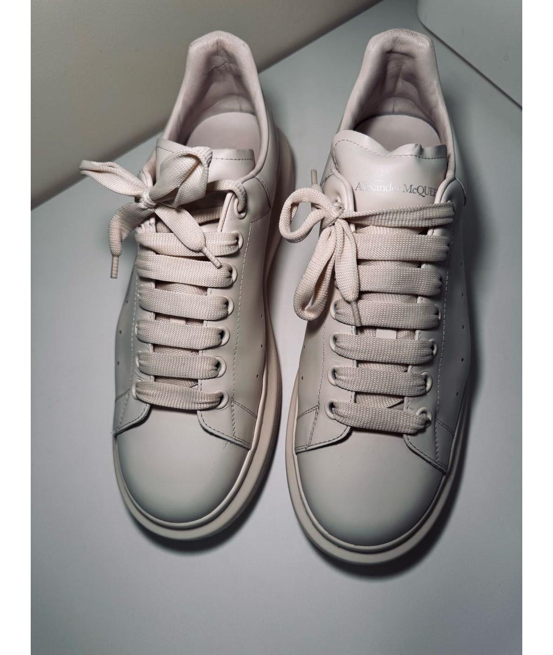 ALEXANDER MCQUEEN Бежевые кожаные низкие кроссовки / кеды, фото 3