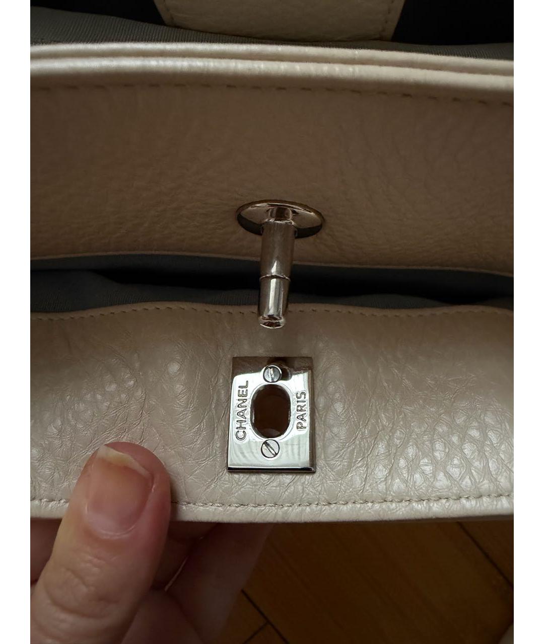 CHANEL Бежевая кожаная сумка тоут, фото 5