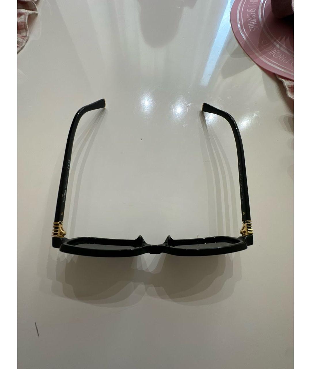 MIU MIU Черные пластиковые солнцезащитные очки, фото 4