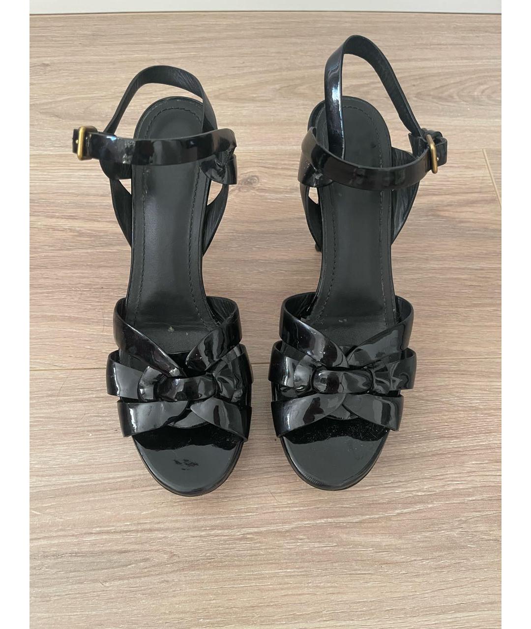 SAINT LAURENT Черные босоножки из лакированной кожи, фото 2