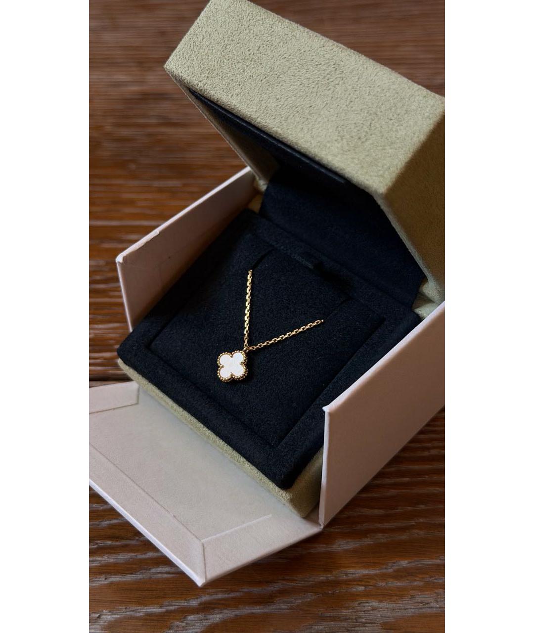 VAN CLEEF & ARPELS Белый кулон из желтого золота, фото 4