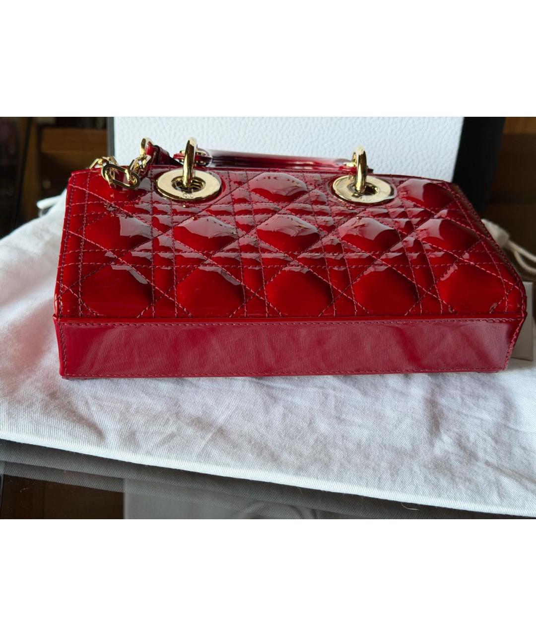 CHRISTIAN DIOR Бордовая сумка с короткими ручками из лакированной кожи, фото 4