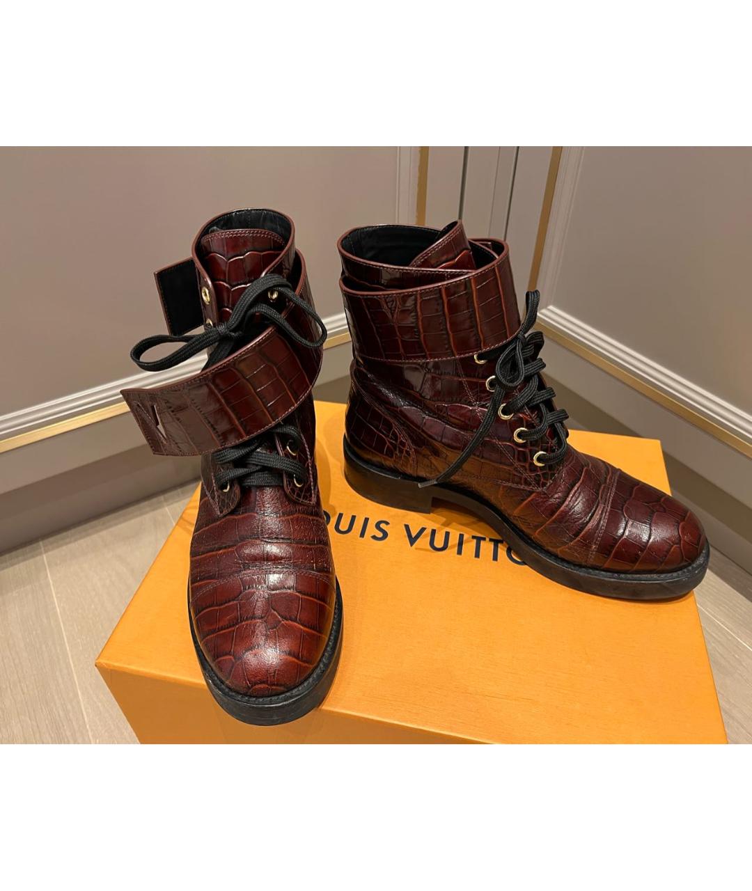 LOUIS VUITTON PRE-OWNED Бордовые кожаные ботинки, фото 2