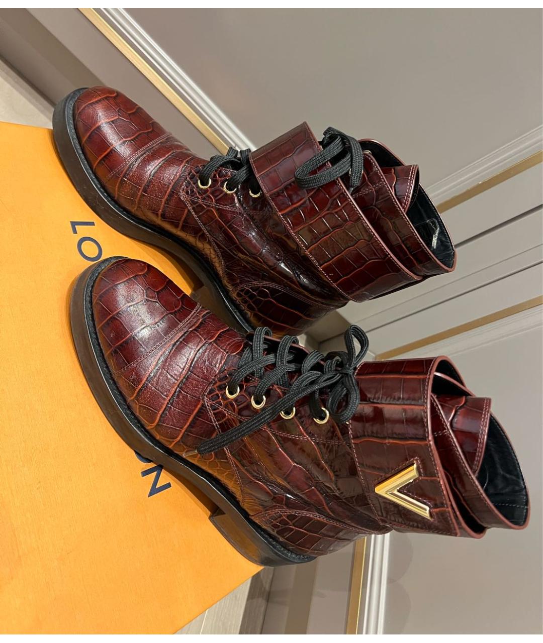 LOUIS VUITTON PRE-OWNED Бордовые кожаные ботинки, фото 3