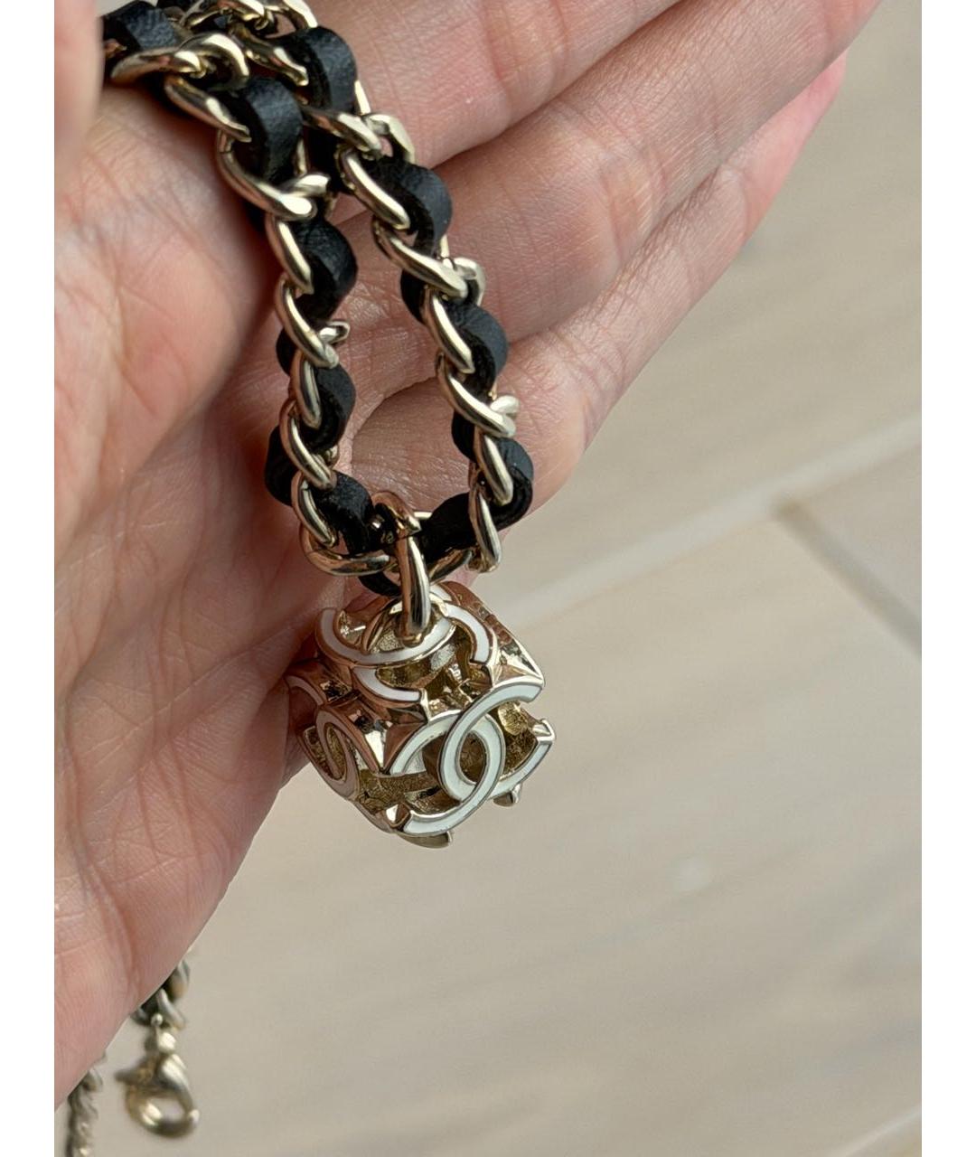 CHANEL Золотая металлическая подвеска, фото 3