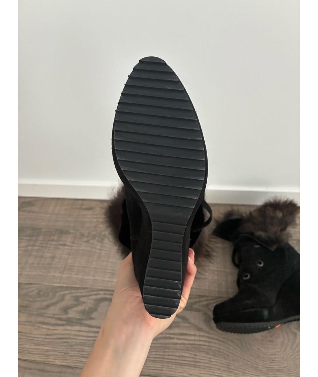 STUART WEITZMAN Черные замшевые полусапоги, фото 4