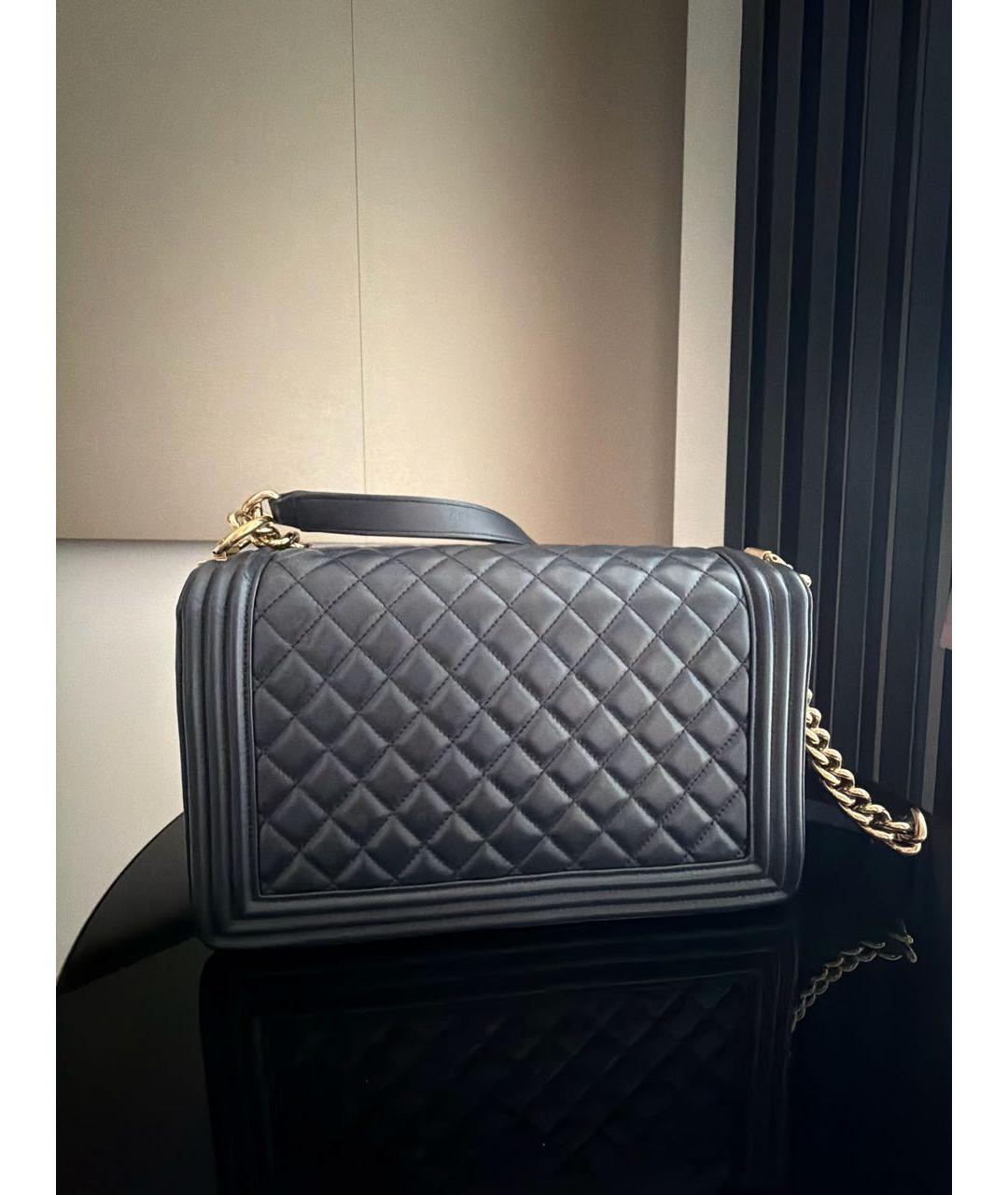 CHANEL Темно-синяя кожаная сумка через плечо, фото 3
