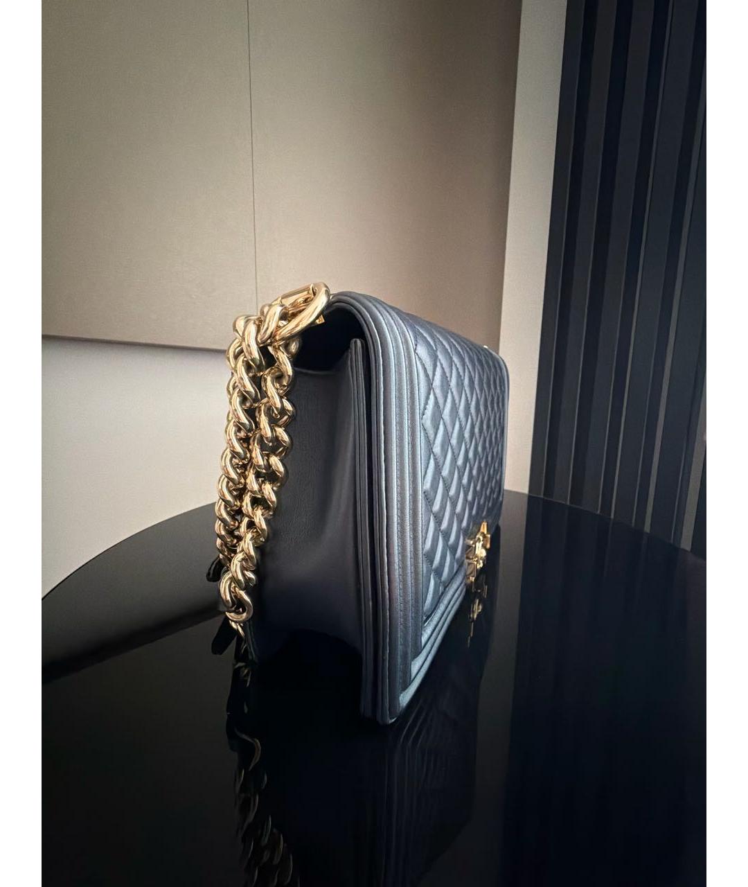 CHANEL Темно-синяя кожаная сумка через плечо, фото 2