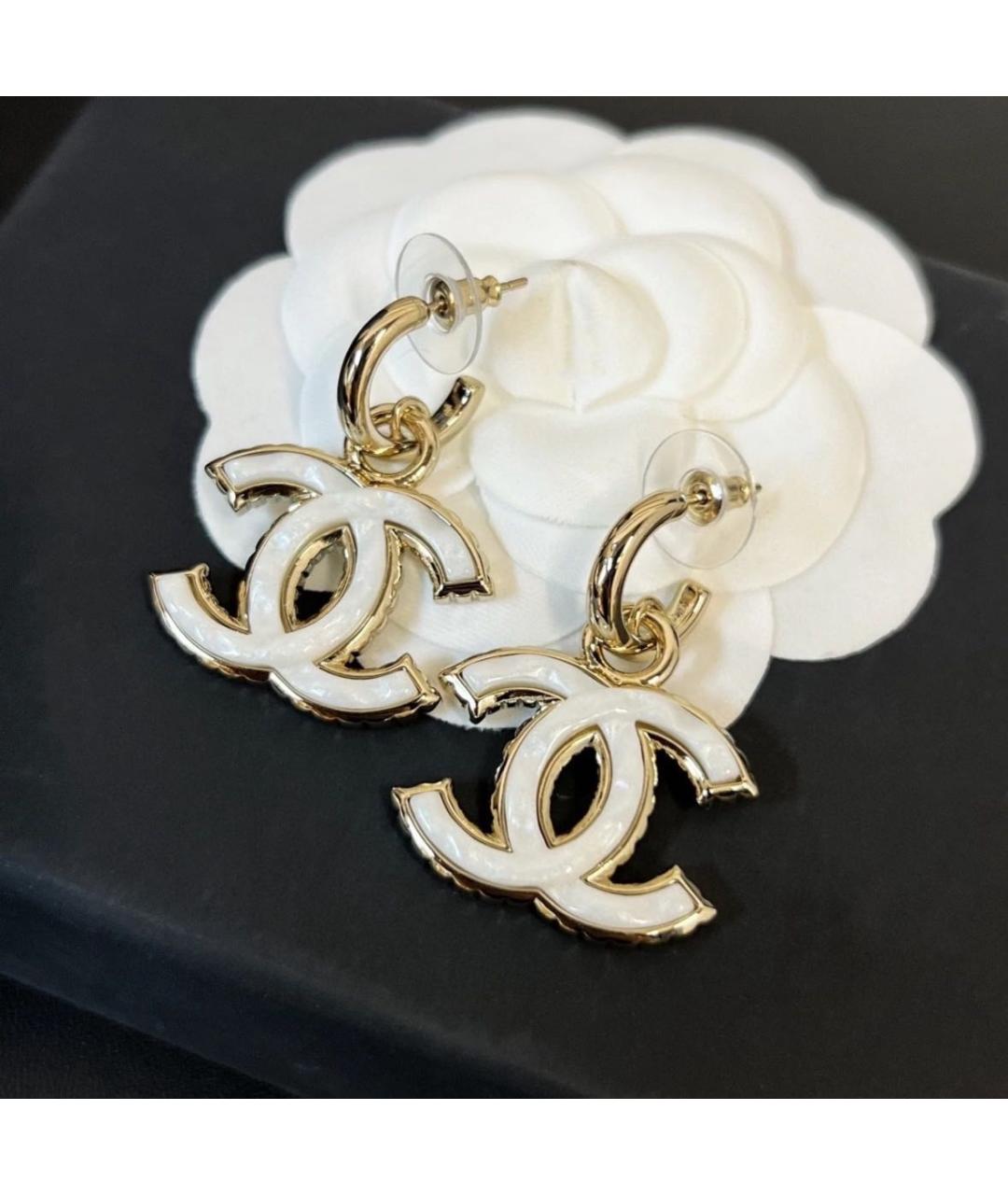 CHANEL Белые серьги, фото 2