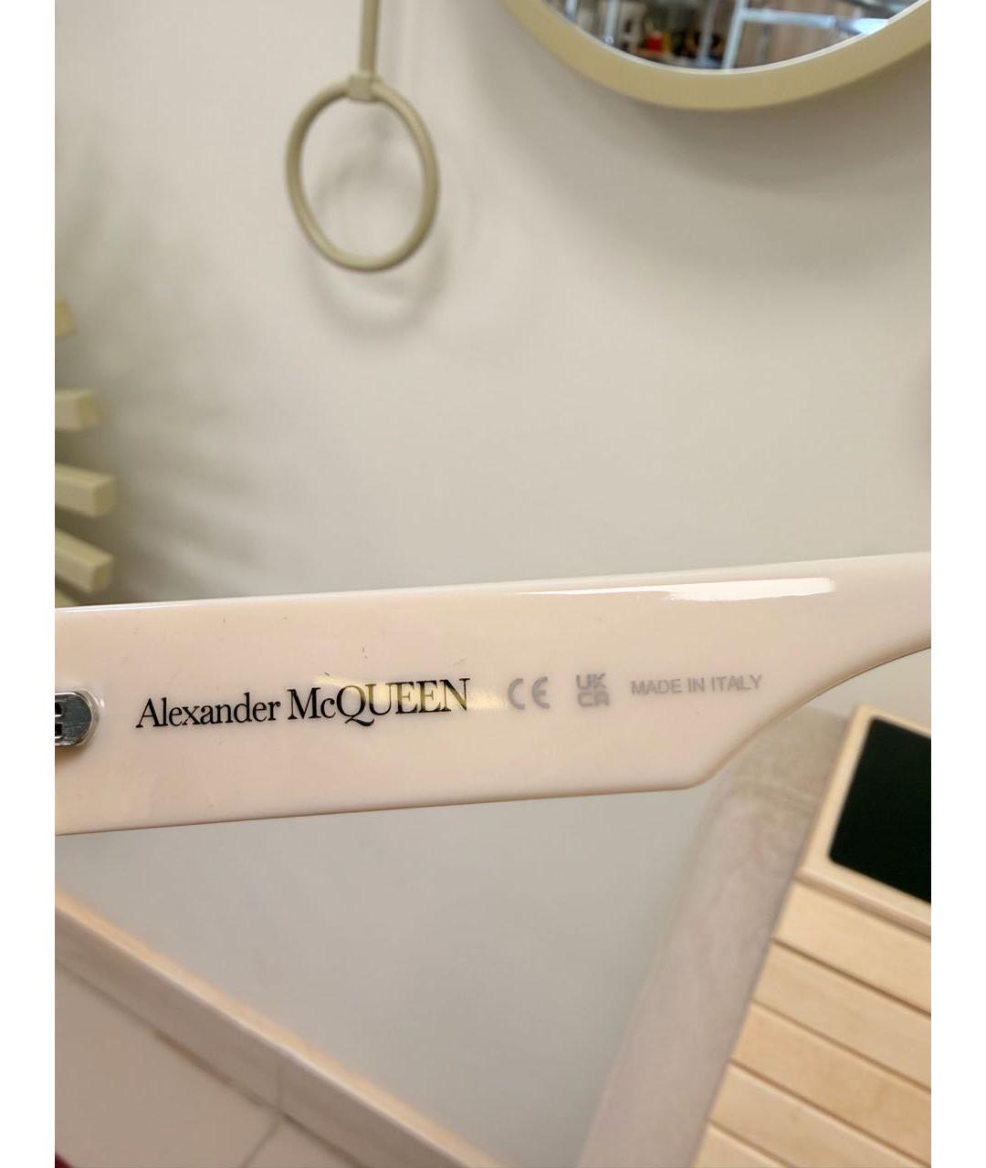 ALEXANDER MCQUEEN Бежевые пластиковые солнцезащитные очки, фото 4
