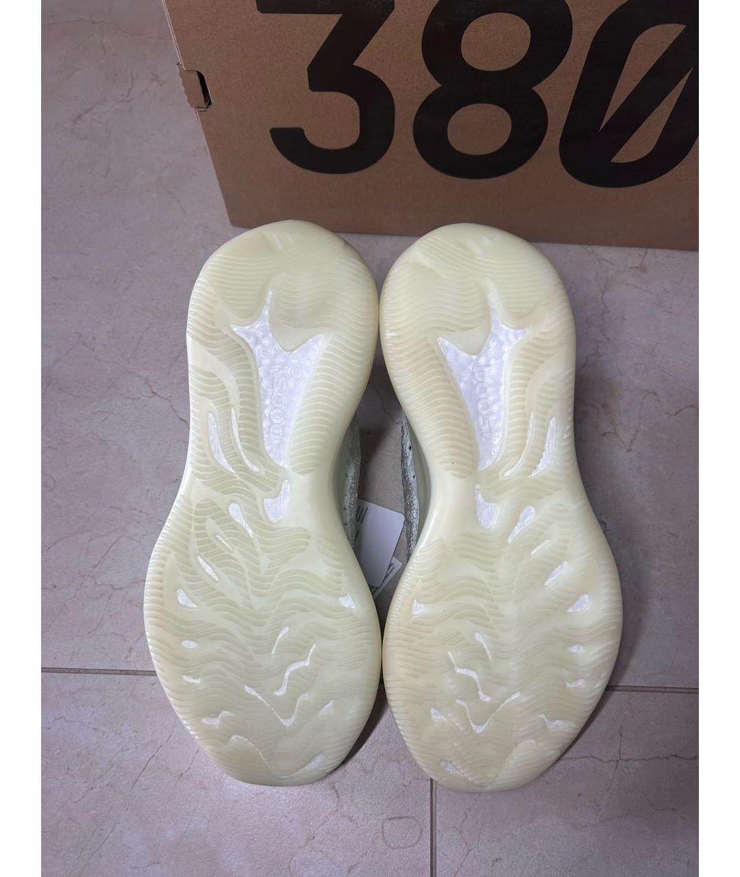 ADIDAS YEEZY Белые текстильные низкие кроссовки / кеды, фото 5