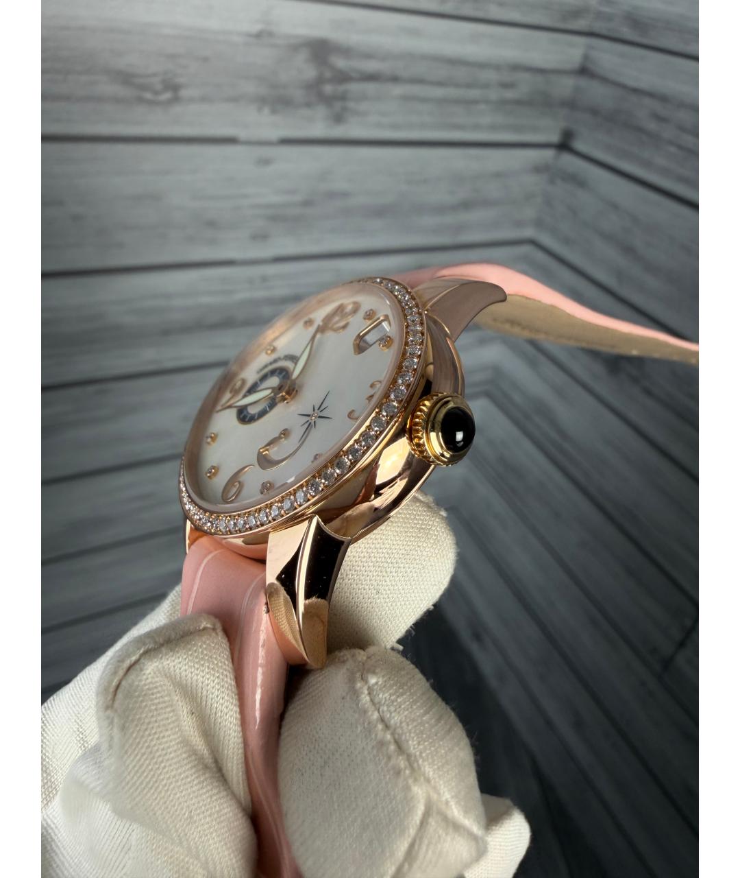 GIRARD PERREGAUX Белые часы из розового золота, фото 3