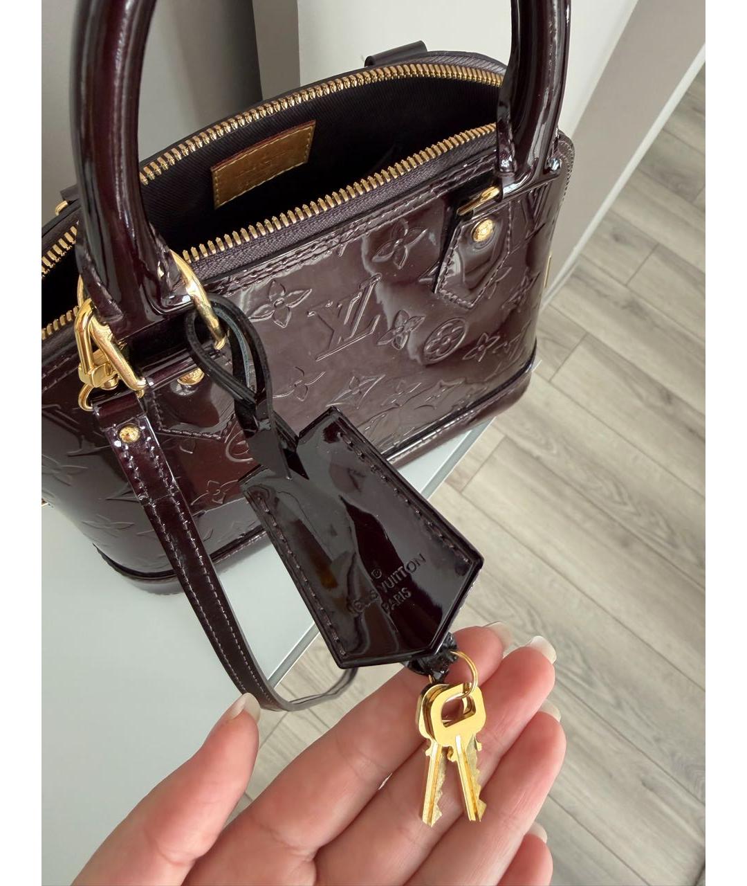 LOUIS VUITTON Бордовая сумка с короткими ручками из лакированной кожи, фото 7