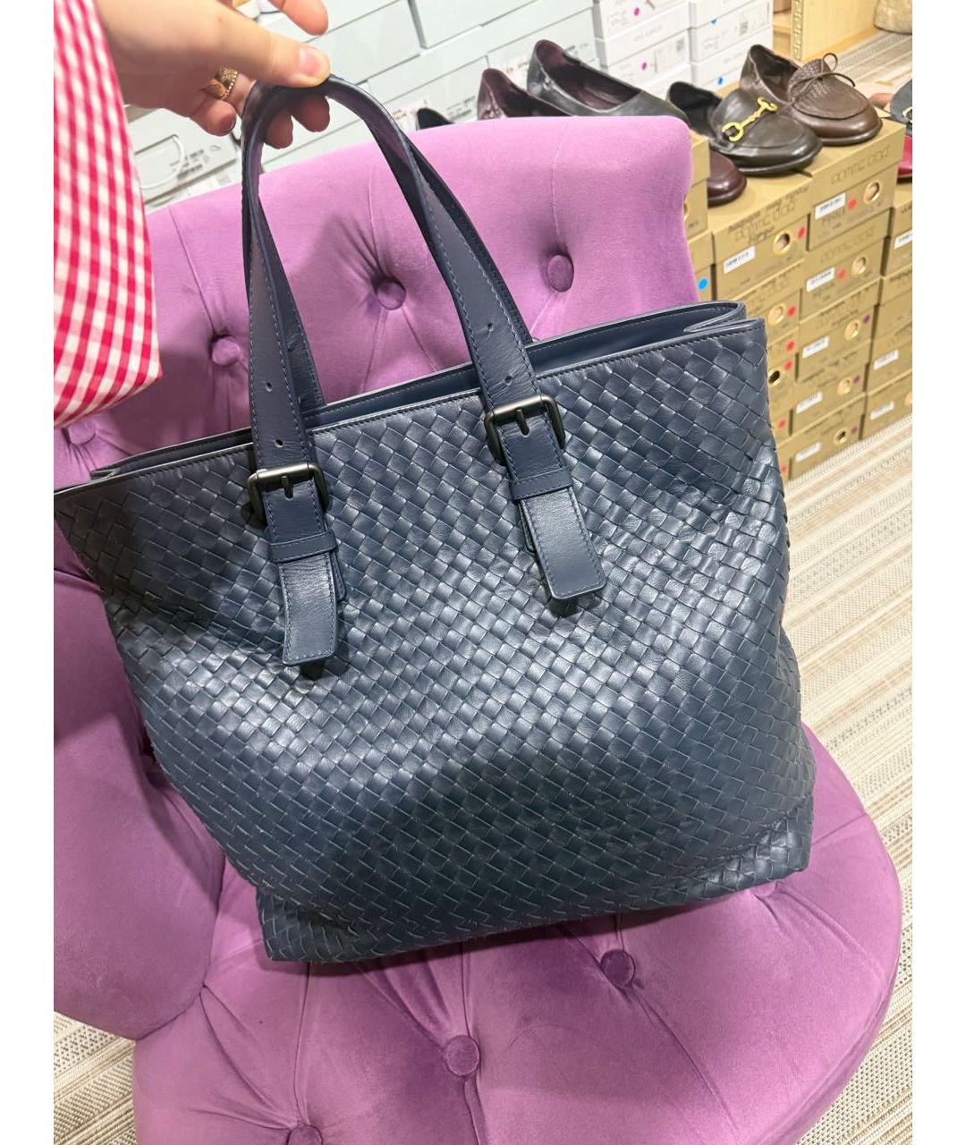 BOTTEGA VENETA Синяя кожаная сумка тоут, фото 2