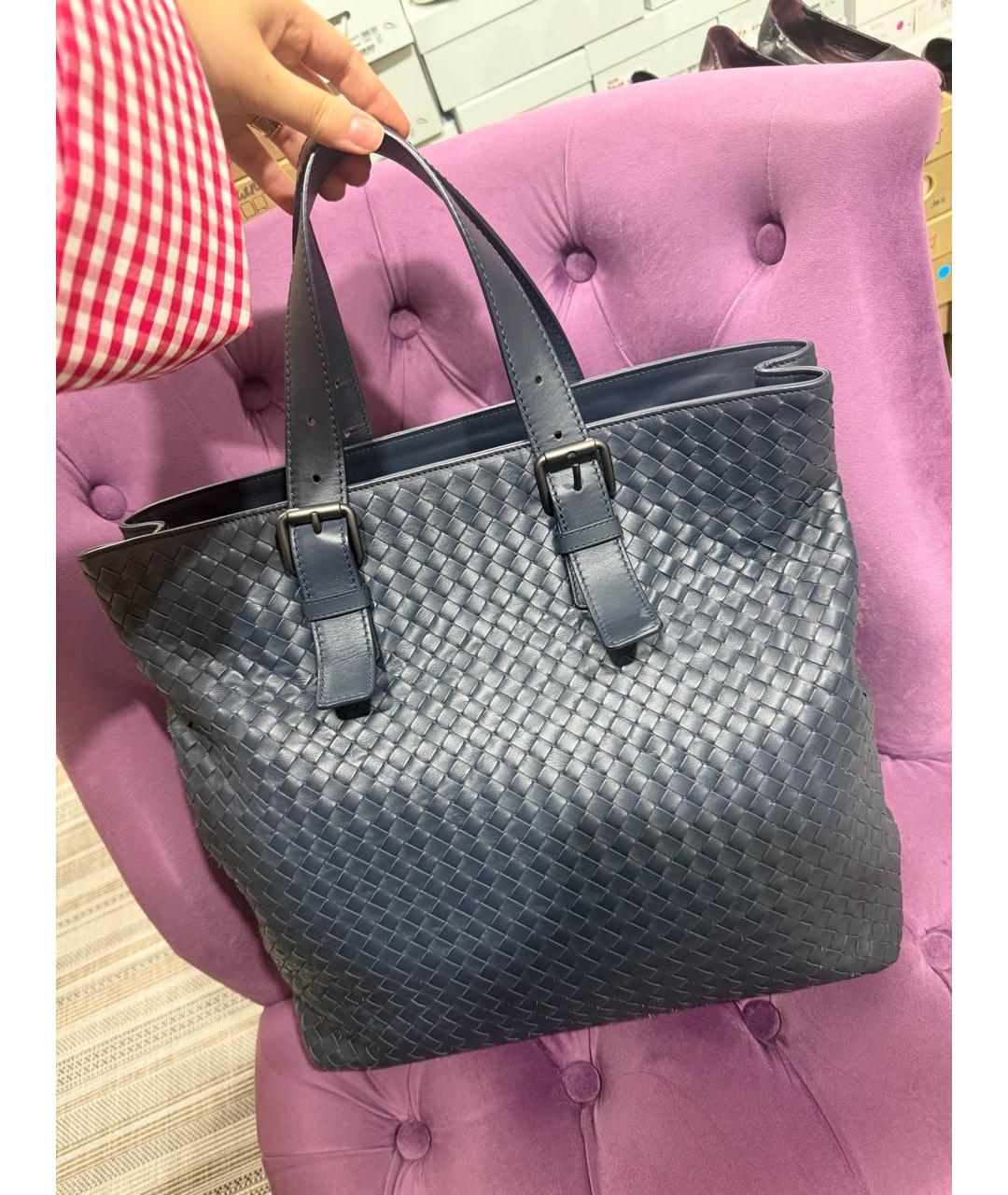 BOTTEGA VENETA Синяя кожаная сумка тоут, фото 3