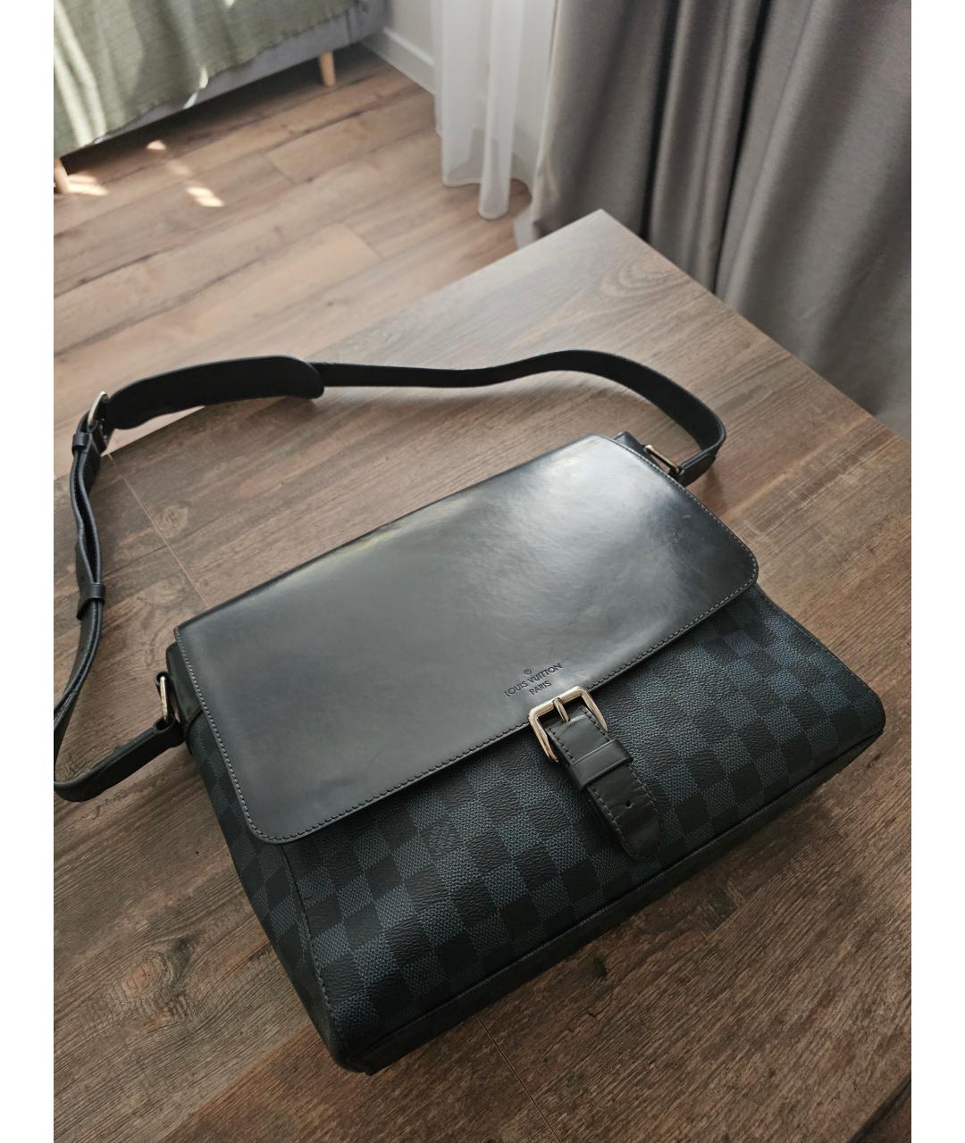 LOUIS VUITTON Черная кожаная сумка на плечо, фото 2
