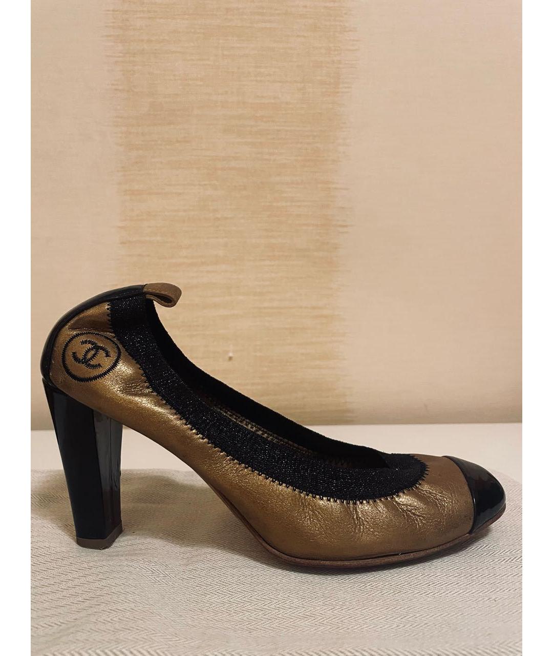 CHANEL Золотые кожаные туфли, фото 8