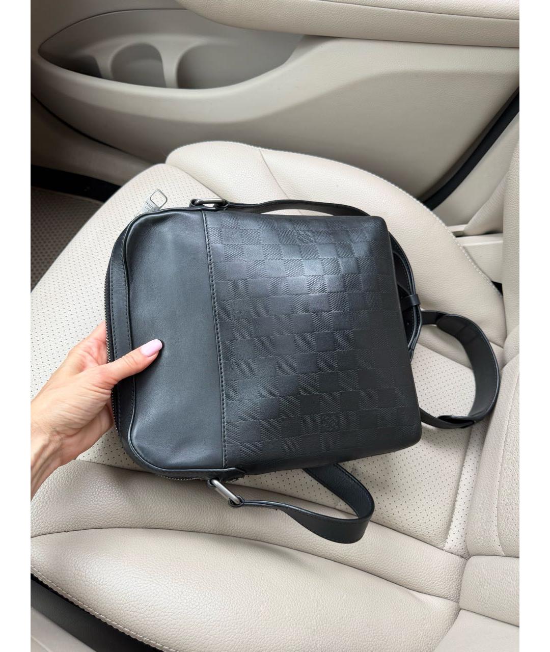 LOUIS VUITTON Черная кожаная сумка на плечо, фото 3