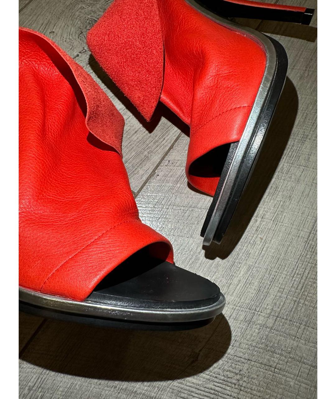 BALENCIAGA Красные кожаные босоножки, фото 2