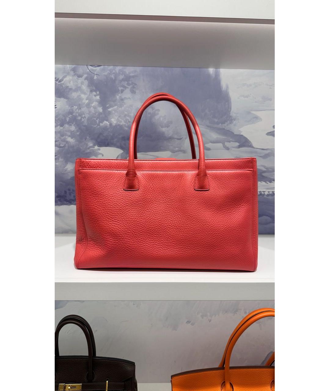 CHANEL Коралловая кожаная сумка тоут, фото 2