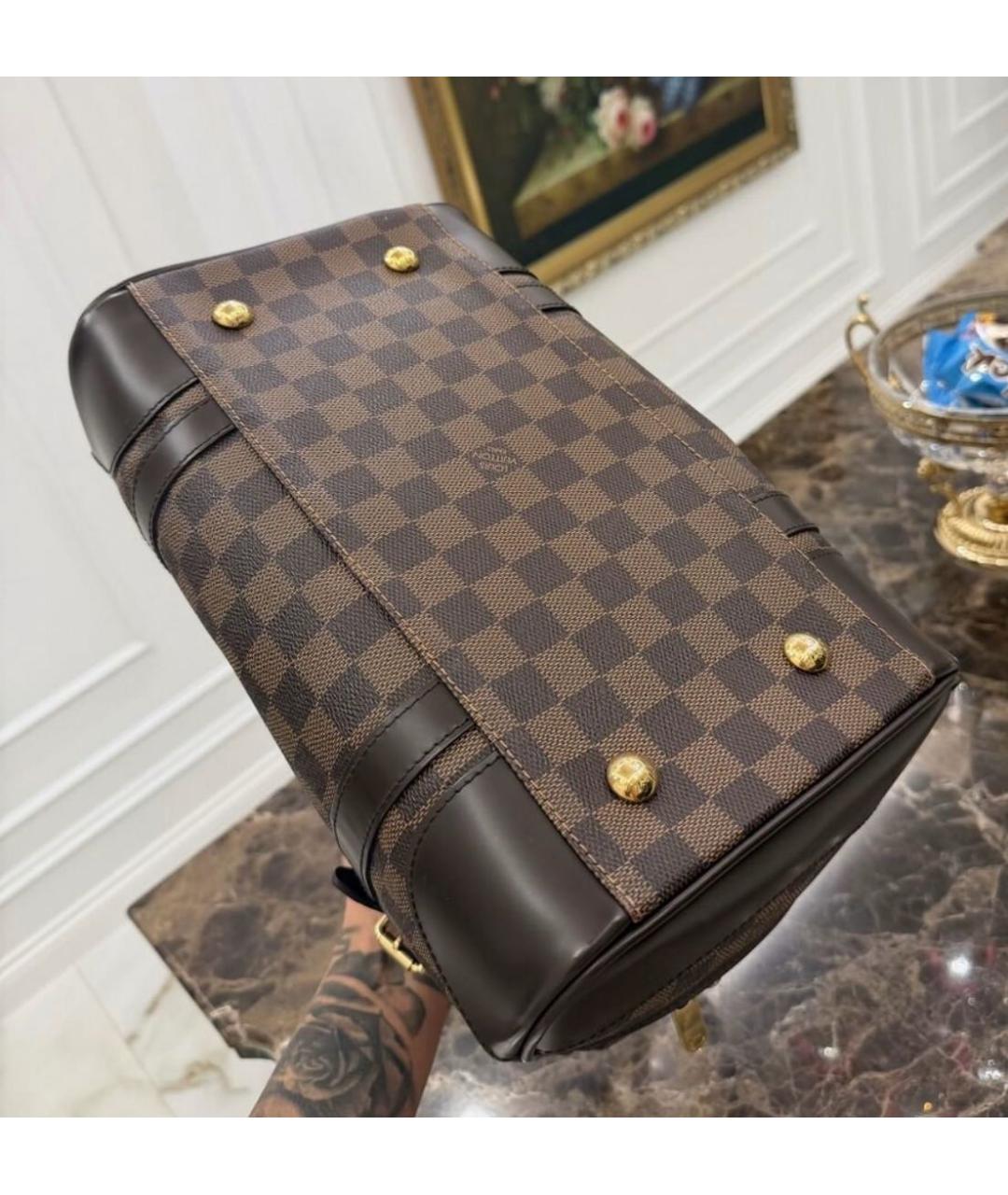 LOUIS VUITTON Коричневая кожаная сумка с короткими ручками, фото 3