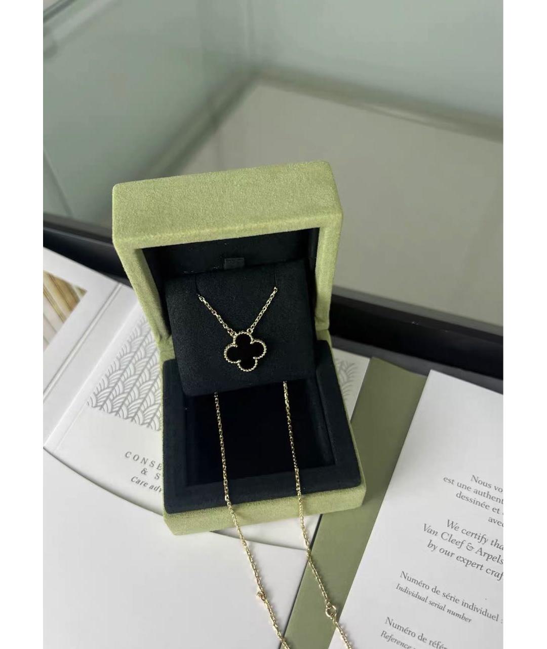 VAN CLEEF & ARPELS Черная подвеска из желтого золота, фото 2