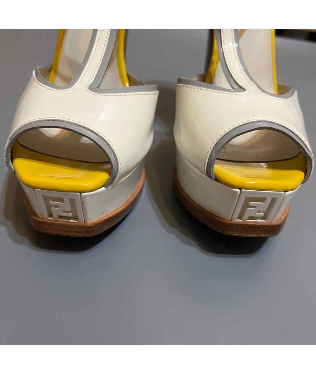 FENDI Босоножки из лакированной кожи, фото 3