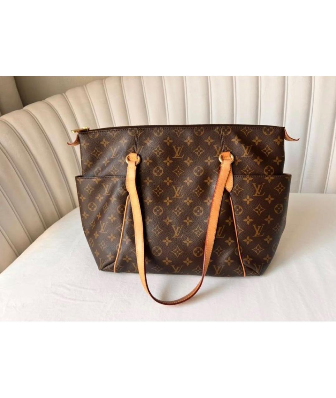 LOUIS VUITTON Коричневая сумка тоут из канвы, фото 7