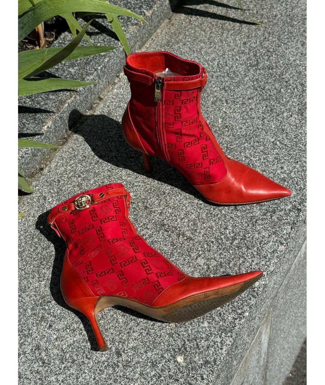 VERSACE Красные кожаные ботильоны, фото 2