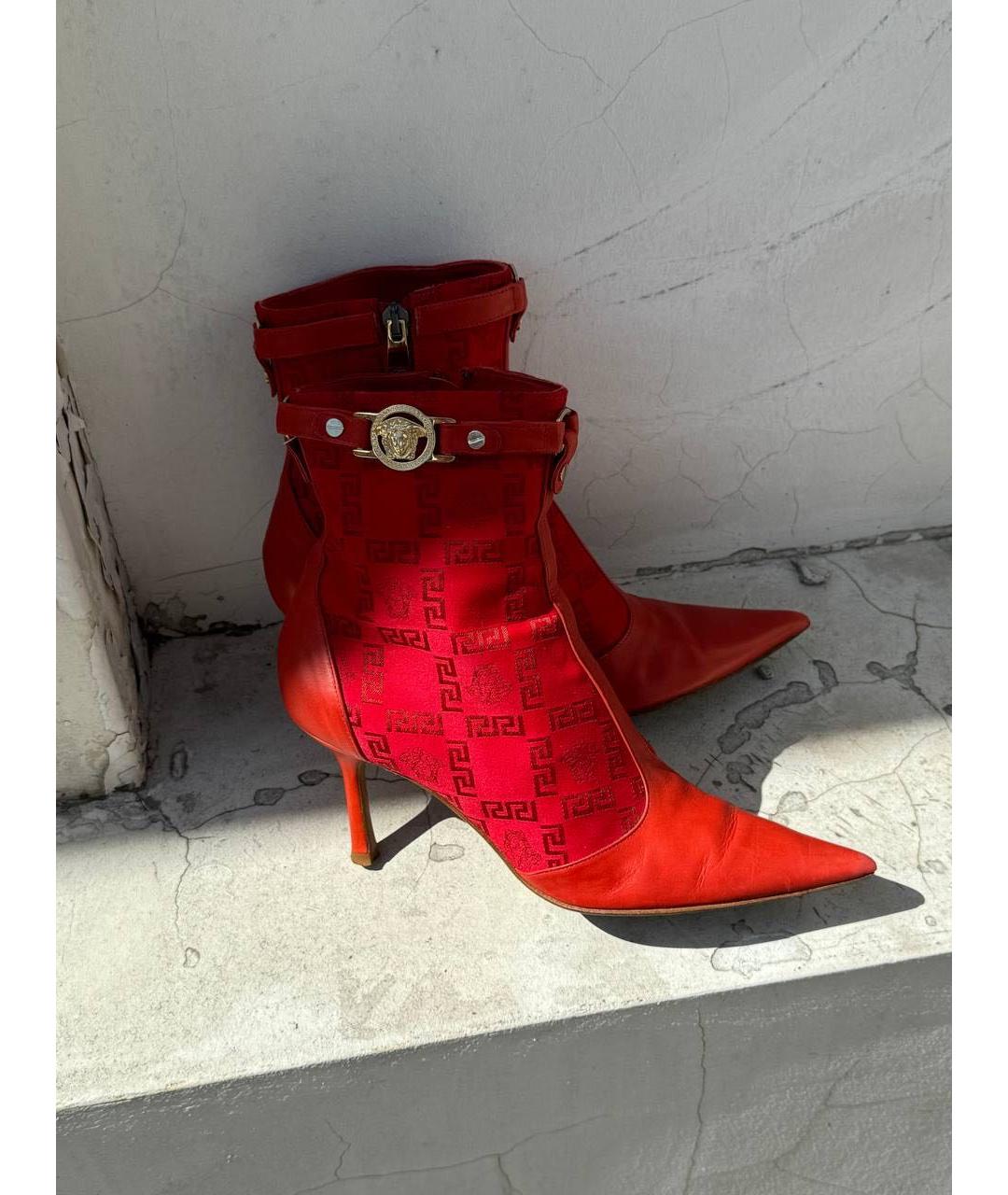 VERSACE Красные кожаные ботильоны, фото 7