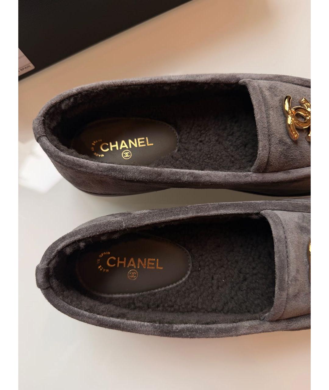 CHANEL Серые замшевые лоферы, фото 3