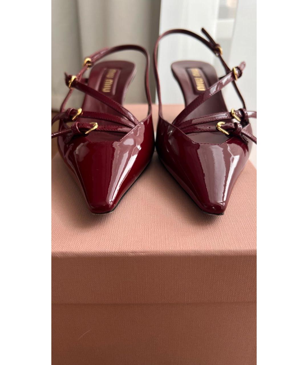 MIU MIU Бордовые мюли из лакированной кожи, фото 7
