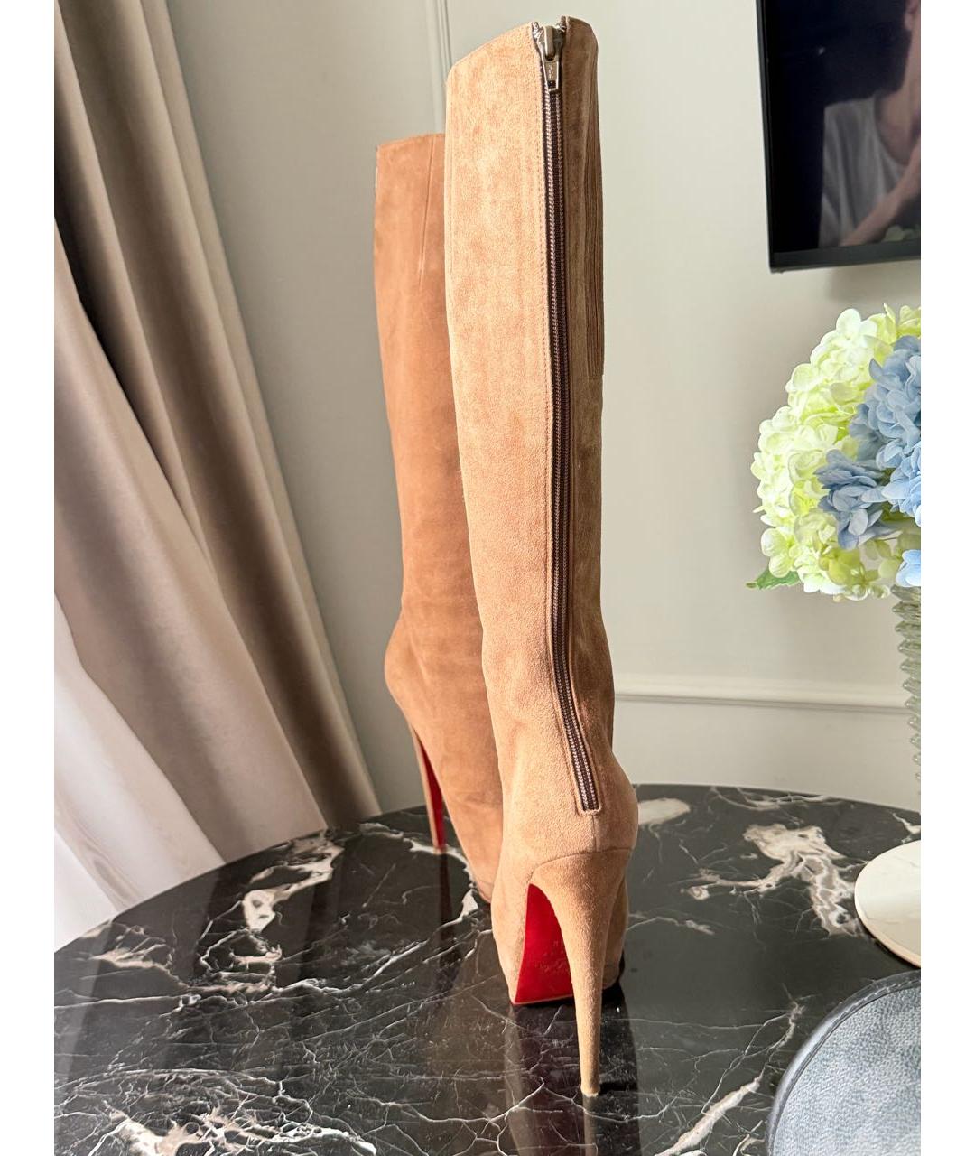 CHRISTIAN LOUBOUTIN Коричневые замшевые сапоги, фото 5
