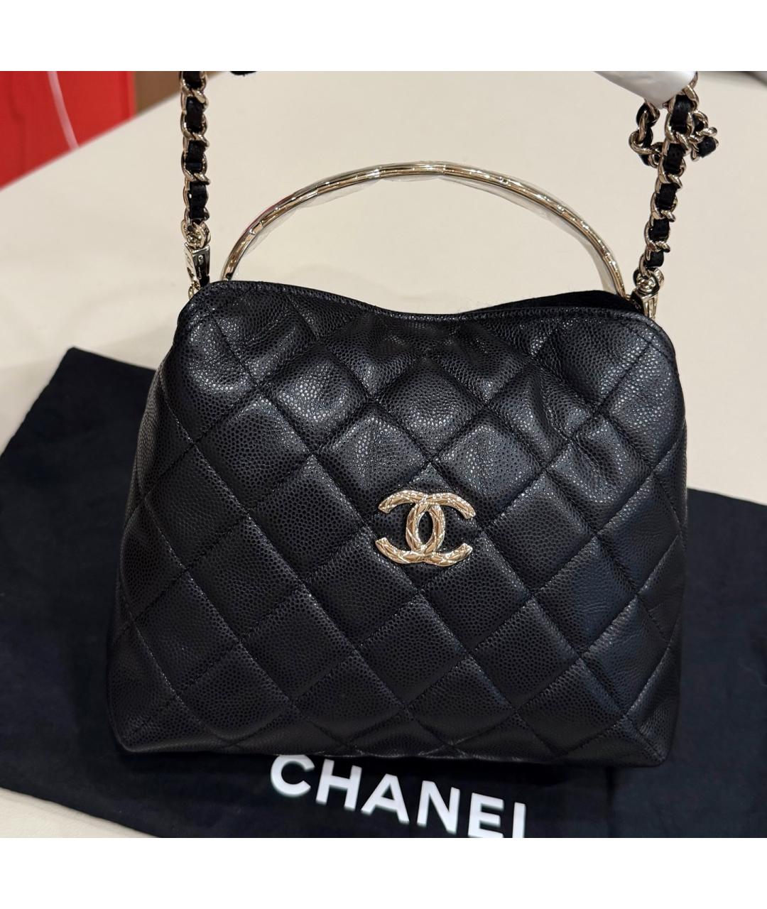 CHANEL Черная кожаная сумка с короткими ручками, фото 3