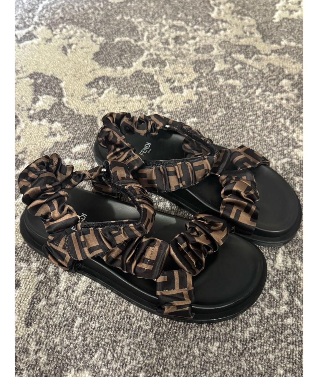 FENDI Коричневые сандалии, фото 2