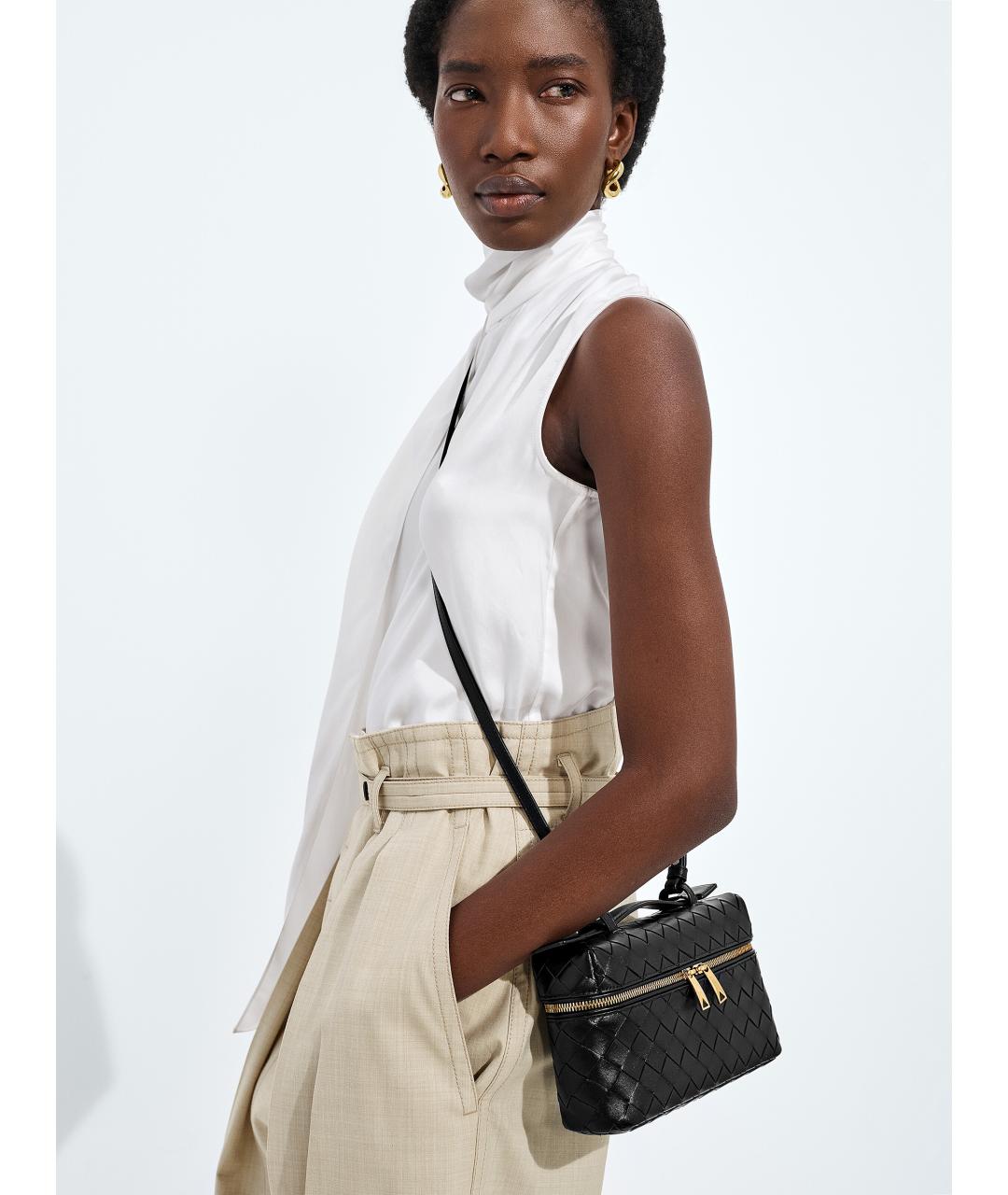 BOTTEGA VENETA Черная кожаная сумка через плечо, фото 2