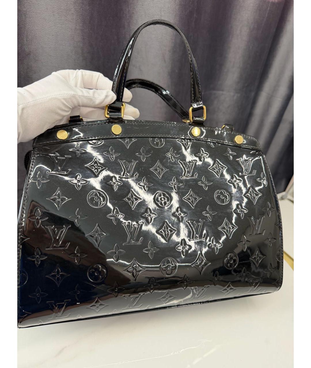 LOUIS VUITTON Черная сумка с короткими ручками из лакированной кожи, фото 3