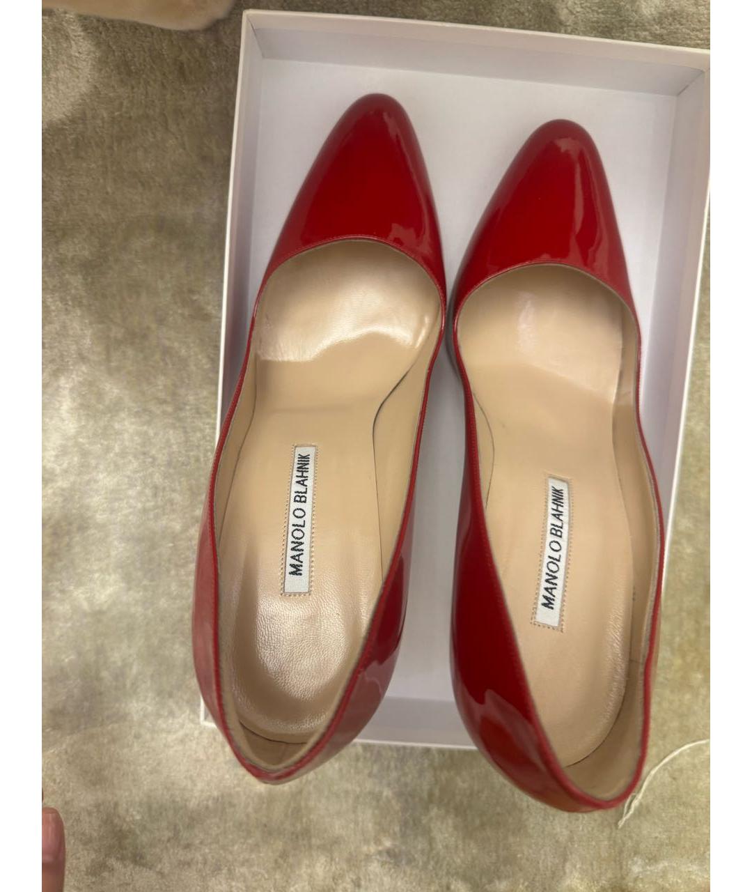 MANOLO BLAHNIK Красные туфли из лакированной кожи, фото 3
