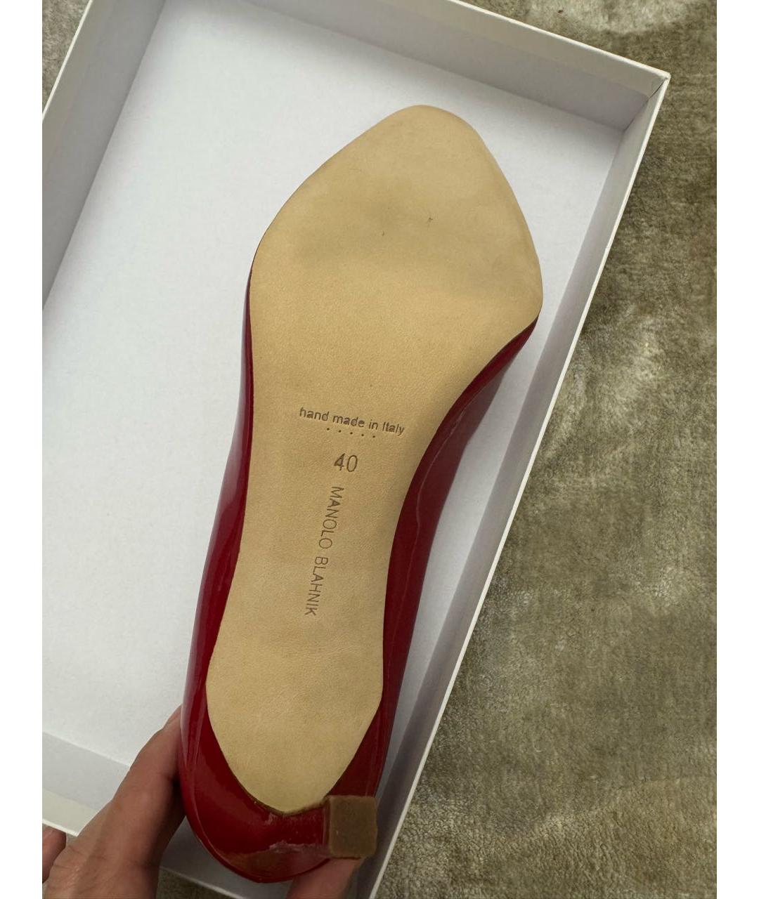MANOLO BLAHNIK Красные туфли из лакированной кожи, фото 4