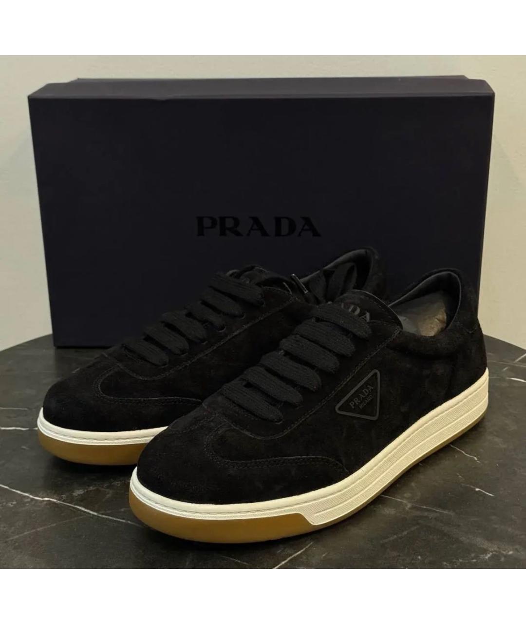 PRADA Черные замшевые кеды, фото 3