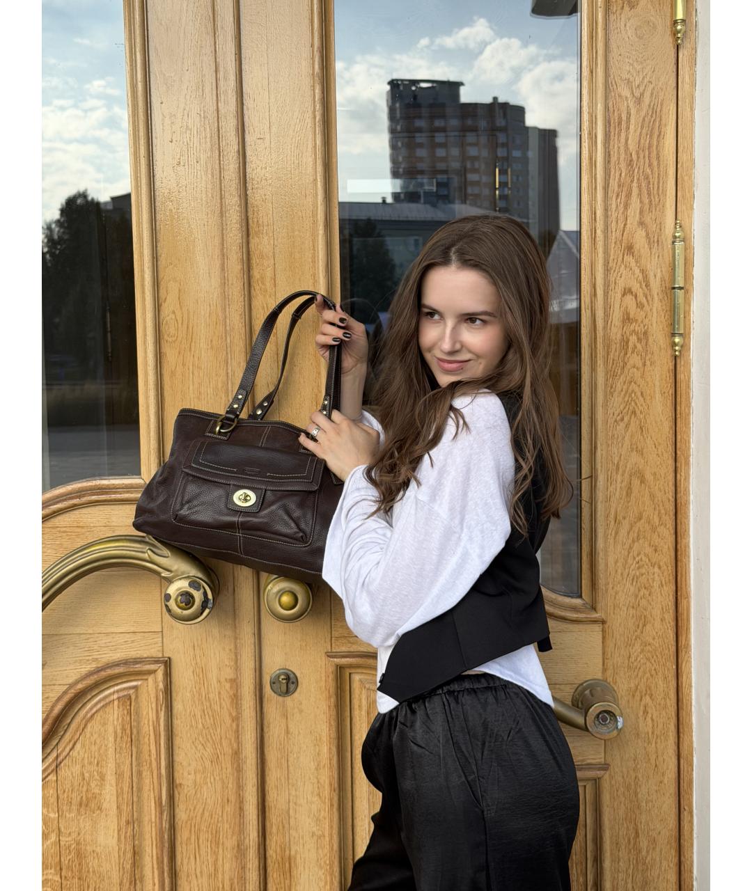 COACH Коричневая кожаная сумка через плечо, фото 8
