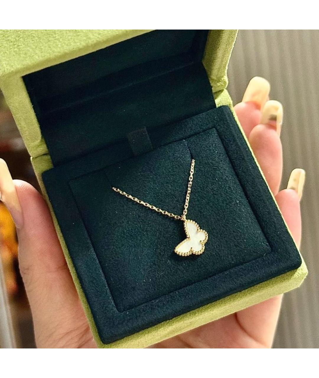 VAN CLEEF & ARPELS Белая подвеска из желтого золота, фото 7